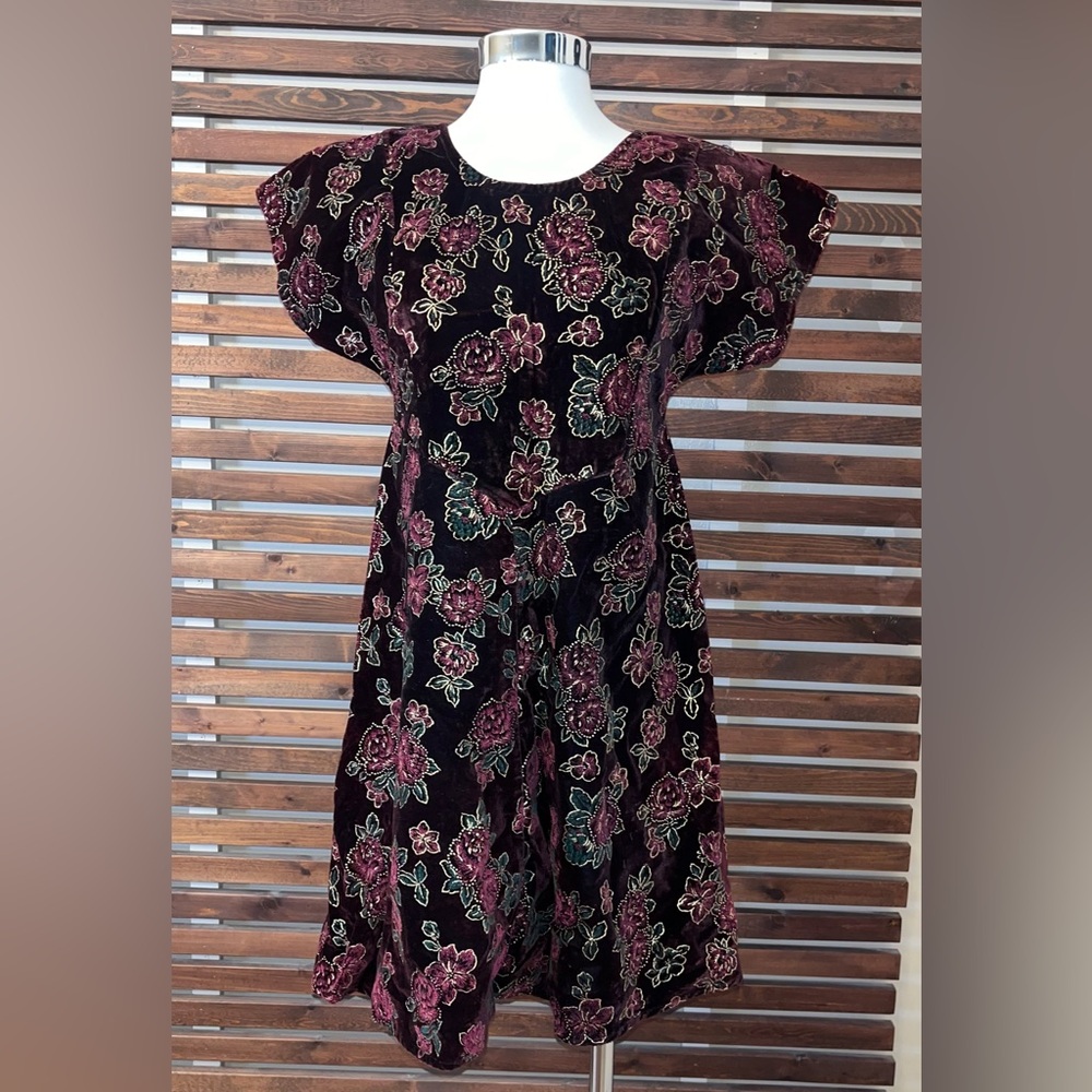 Vintage 1980s Velvet Burgundy Green Gold Metallic Leaf Floral Cap Sleeve Dress
